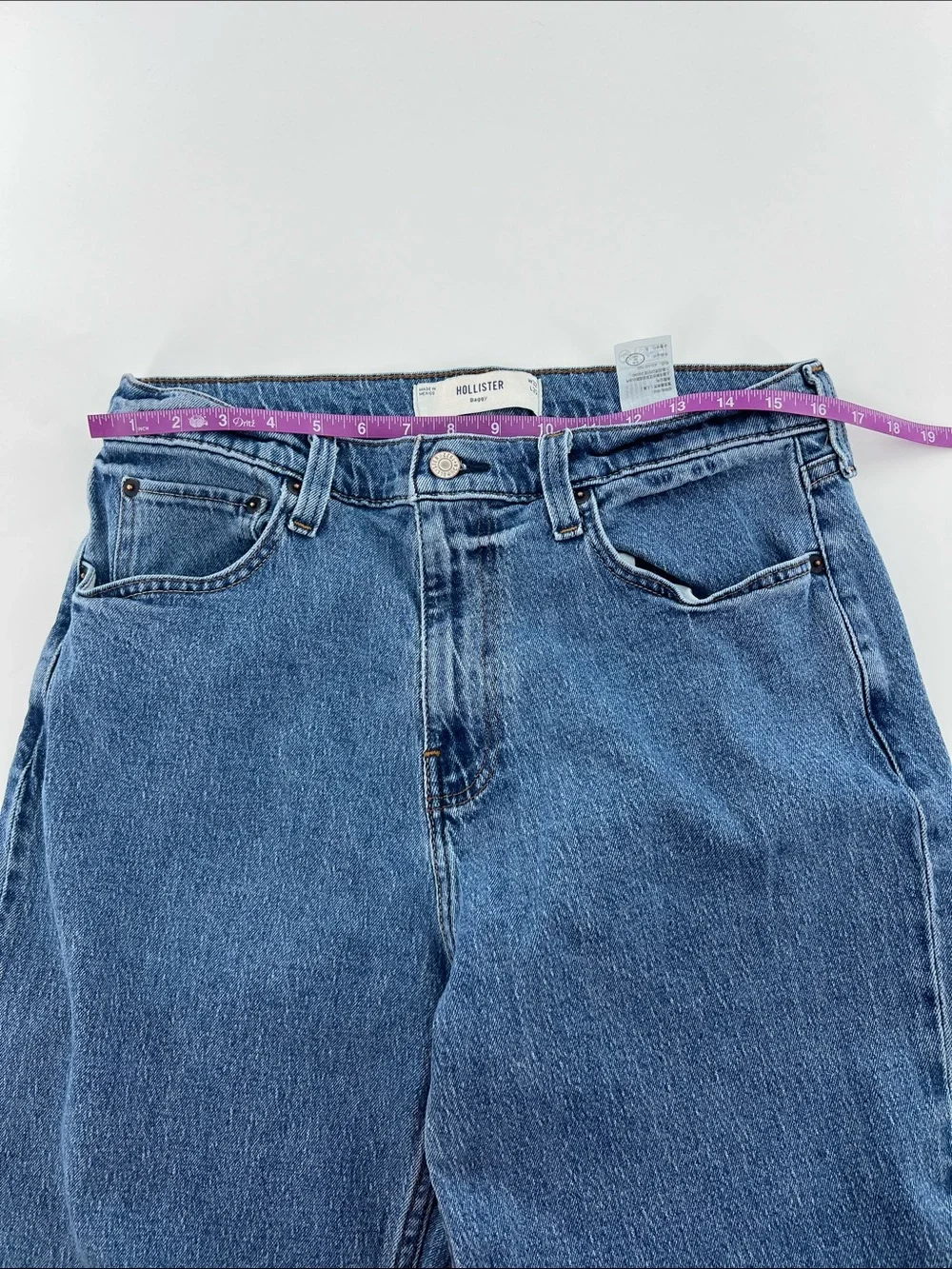Hollister Classic Straight Leg Jeans in Medium Blue Wash staple classic skater